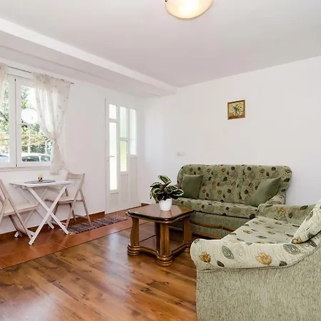 Ragusa Apartment *